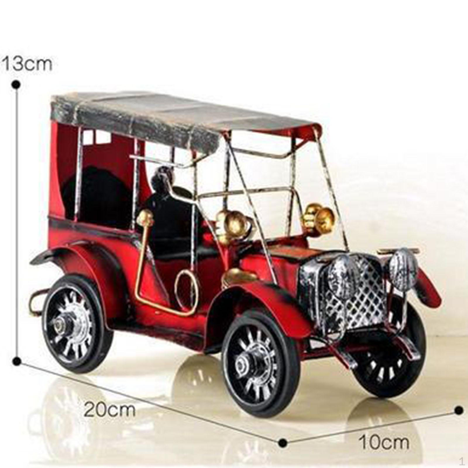 

Классическая модель автомобиля для домашнего показа и фотосъемки красный