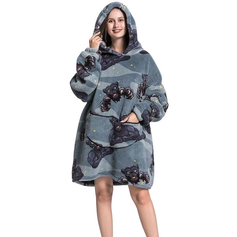 Cozy Autumn/Winter Pumpkin Blanket Sweatshirt: Thick Cotton Velvet Bathrobe for Indoor and Outdoor Warmth