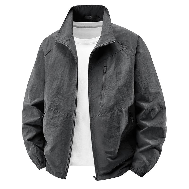 Men's Cross-Season Casual Outdoor Jacket - Versatile Loose Fit for Spring and Autumn Sports or Mountaineering.