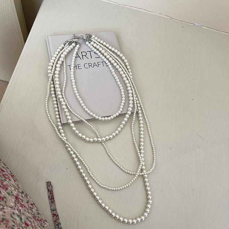 French Retro Style Pearl & Glass Bead Pendant Necklace for Women