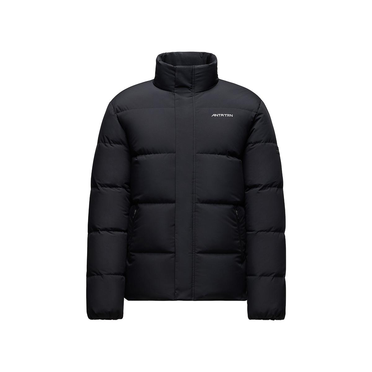 

Anta Трехслойная куртка-пуховик средней длины с воротником-стойкой, водонепроницаемая, ветрозащитная, с четырьмя технологиями защиты 952447922-3 S