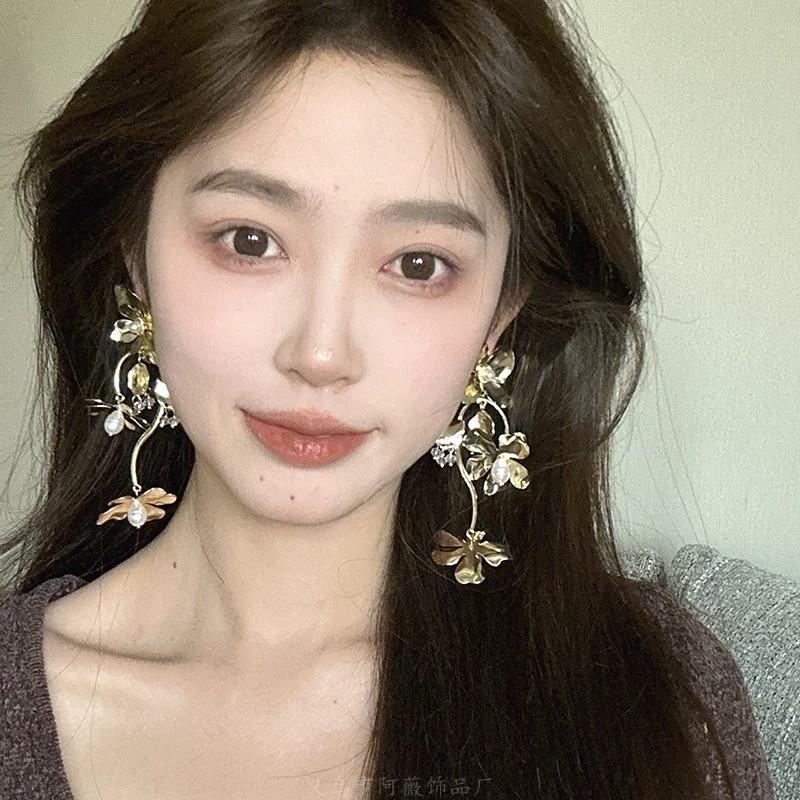 Rose petal earrings exaggerated fashion long fringed earrings women's high-end temperament versatile earrings