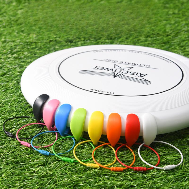 When Using Ultimate Frisbee, You Can Choose To Attach The Frisbee Buckle To Your Backpack To Display The Frisbee or Attach The Frisbee Clip