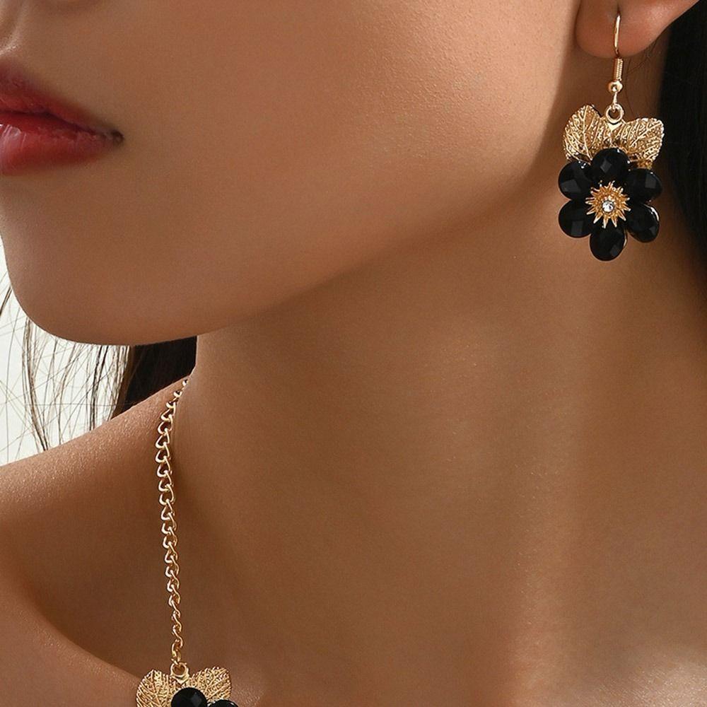 Rhinestone Necklace Earring Ring Set Exquisite Clavicle Chain  Jewelry Accessories