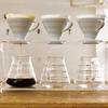 HARIO V60 Keramik Kaffee-Filterhalter 02 Weiß 1-4 Tassen Hergestellt in Japan Arita-Porzellan VDCR-02-W