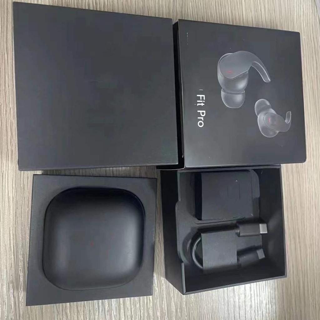 High-Quality In-ear Wireless Bluetooth Earbuds with Sports Fit and APP Integration