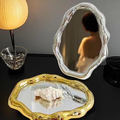 1 Stück Creme-Stil Kosmetikspiegel Dekorativer Unregelmäßiger Einfacher Stehender Schminktischspiegel Wolkenförmiger Französischer Friseursalon Wandspiegel