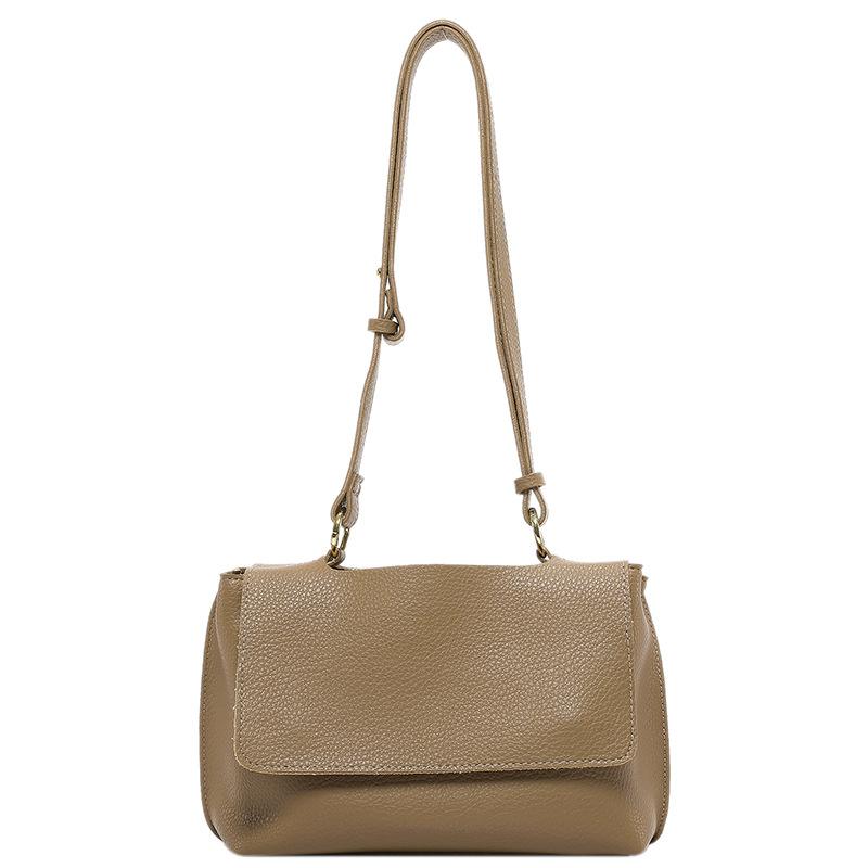 Retro Small Bag Women's New Trendy Autumn and Winter Popular Commuting Leisure Small Square Bag Fashionable Shoulder Messenger Bag