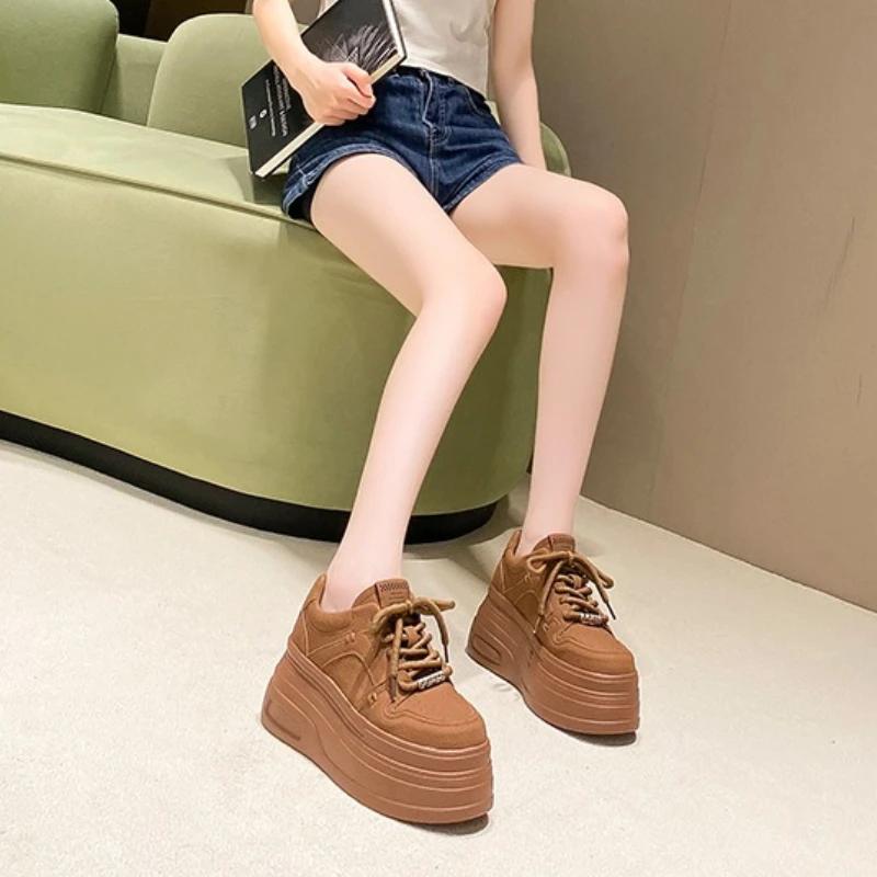Sneakers da Donna in Pelle 8CM Autunno Primavera Marroni Scarpe Casual da Passeggio Sneakers Chunky con Zeppa Scarpe Sportive da Skateboard Donna