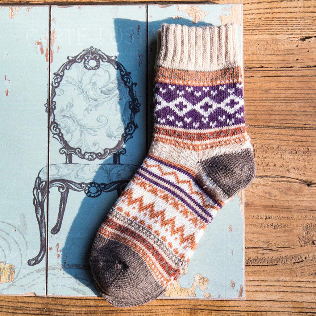 Women's Warm Thick Knit Retro Pattern Socks – Mid Calf Cozy Cotton Socks for Winter