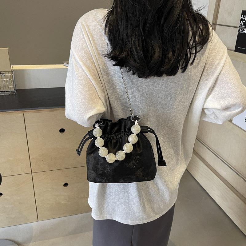 New Chinese Chain Bag Women's 2025 New National Style Beaded Messenger Bag Going Out Small Bag Mobile Phone Bucket Bag