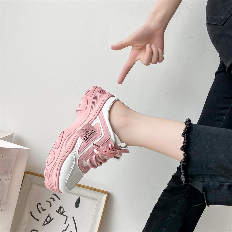 2024 Summer New Sneakers Women's Fashion Round Toe Thick Sole  Shoes Comfortable Beach Shoes Women Sandals Cross Straps Slippers