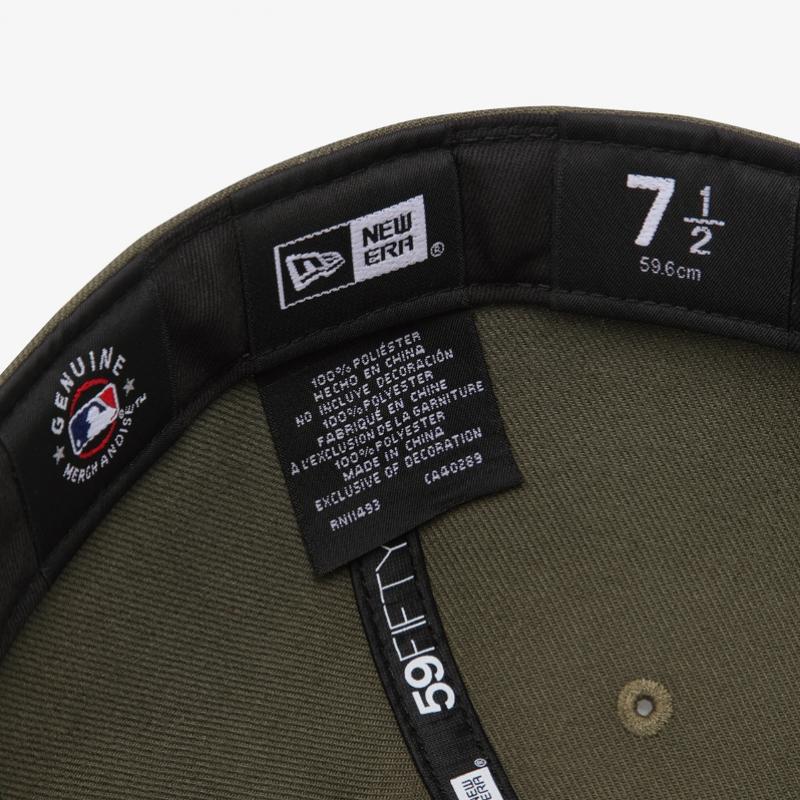 New Era Chicago White Sox Basic Fitted Cap Dark Brush 15131706