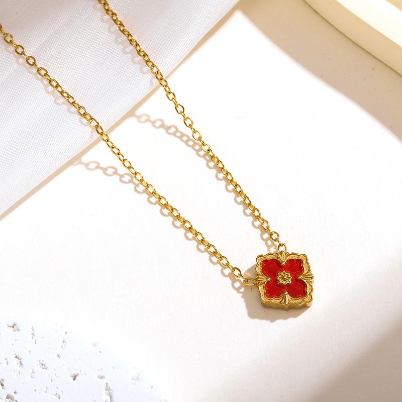 Retro Craftsmanship 18K Titanium Steel Four-Leaf Clover Jewelry Set: Flower Necklace, Bracelet, Earrings.