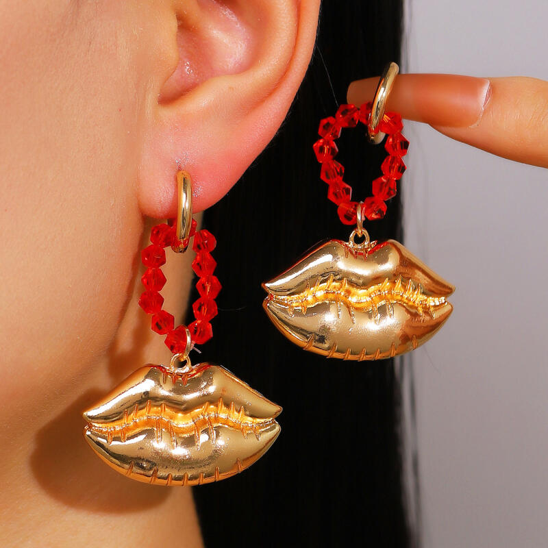 Exaggerated Metal Large Lip Drop Earrings for Women Ladies Personality Red Beaded Splicing Dangle Earrings Jewelry Accessories