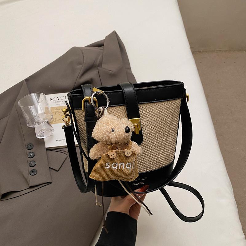 Hand carry fashion casual bucket bag women's 2025 new retro trend shoulder bag high-end women's bag