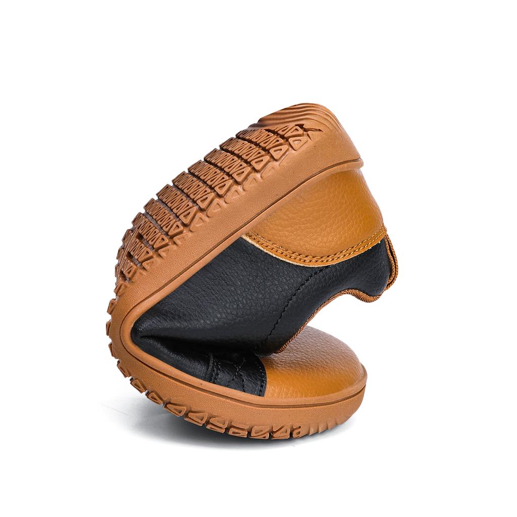 Boys Girls Barefoot Shoes Kids Wide Toe Minimalist Fashion Sneakers Lightweight Hook Loop Artificial Leather Walking Flats