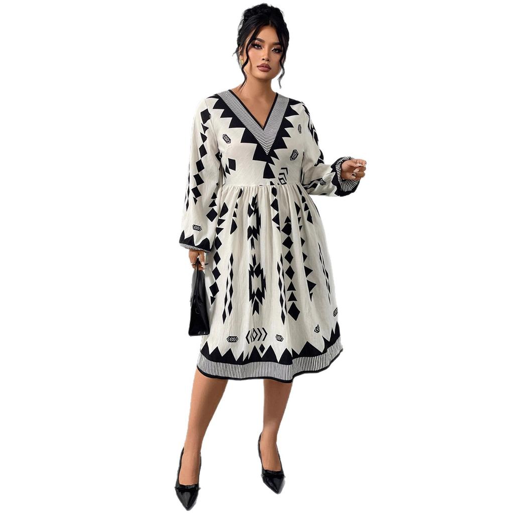 This Is A New Autumn and Winter Dress with Large-sized Printed Puffed-sleeve V-neck and High Waist Which Is Slimming