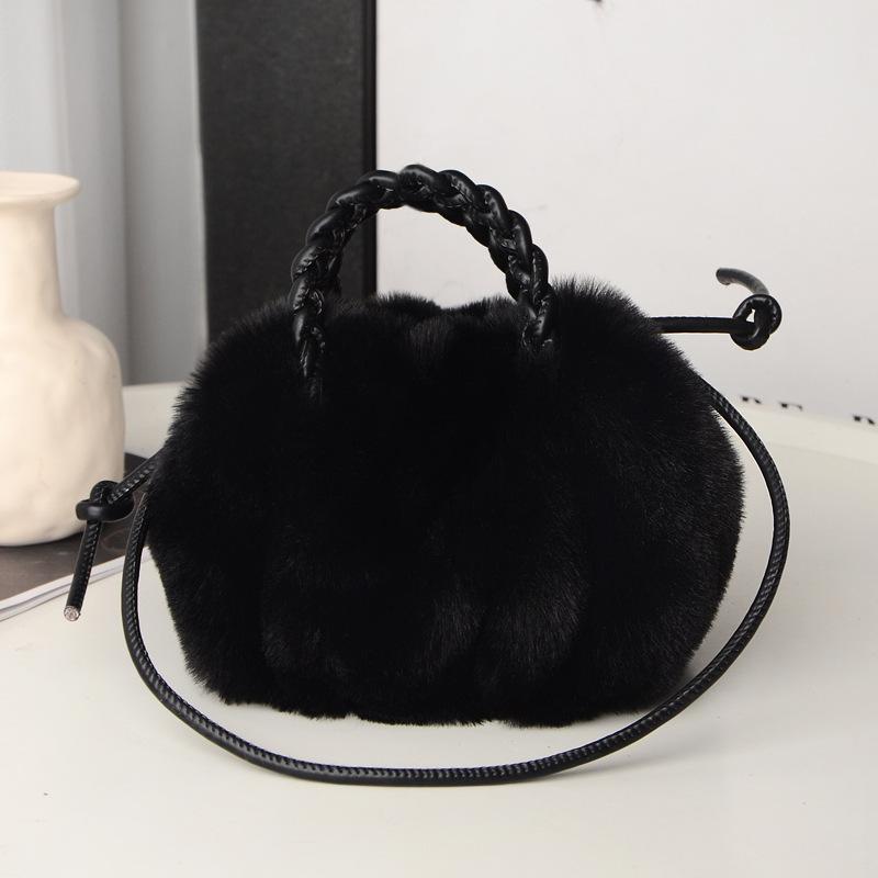 Multi Functional Furry Shoulder Bag Fashionable Women Bucket Handbag Soft Plush Crossbody Bags Fashion Fur Cloud Bags