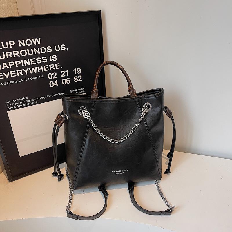 High value chain tote bag women s winter new large-capacity commuter tote bag temperament shoulder bag