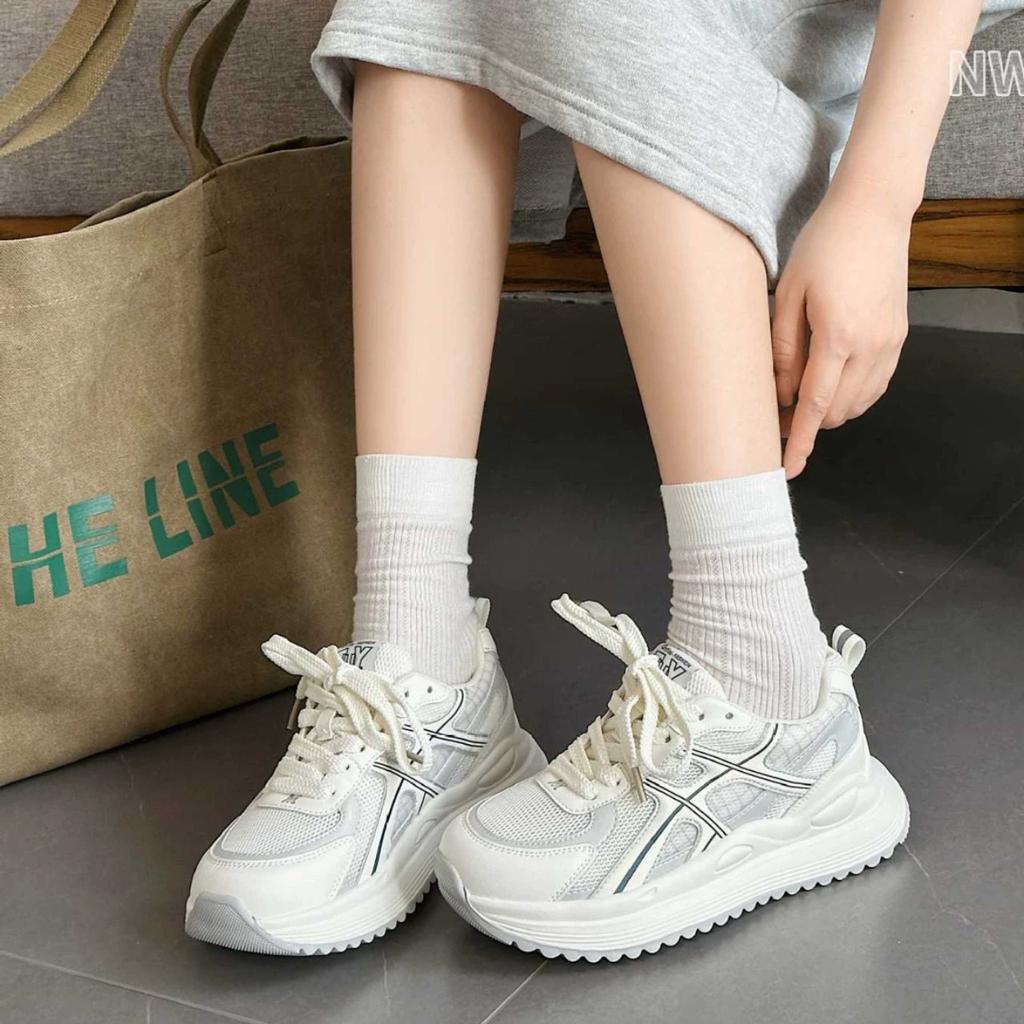 2025 Summer New Versatile and Thin Round Head Lace-up Sports Shoes Ins Trendy Thick-soled Casual Leather Dad Shoes Women