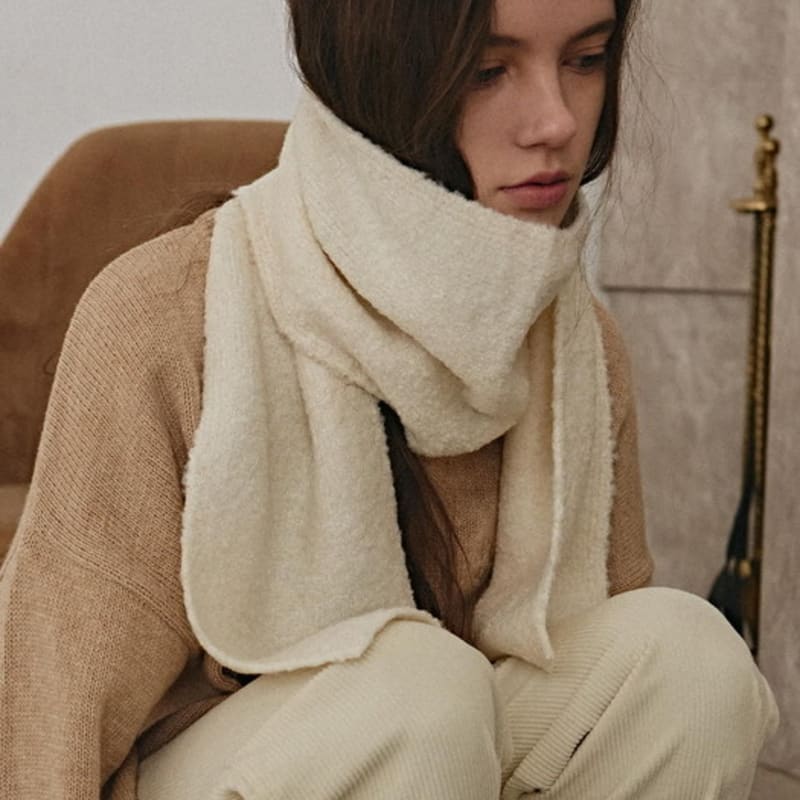 YAN13 FLUFFY DEEP MUFFLER_CREAM