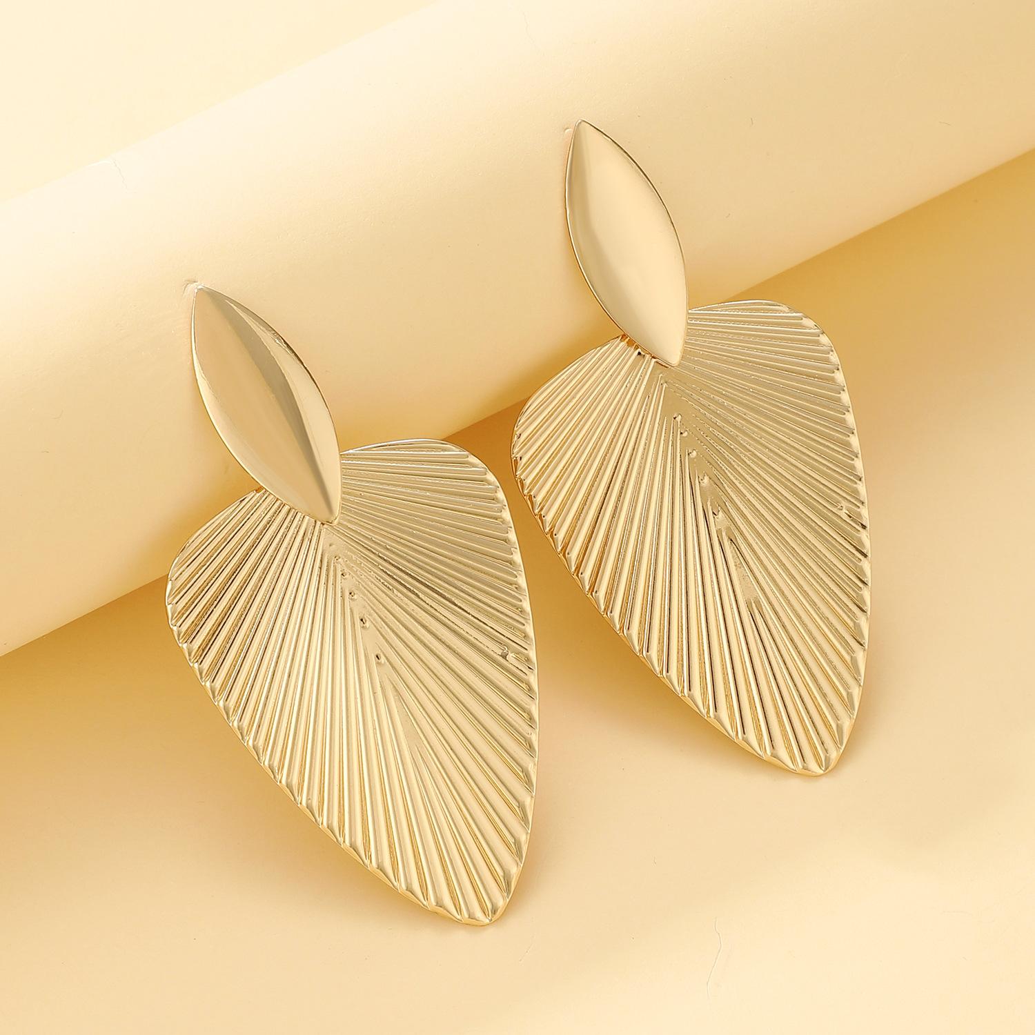 

Продвинутые Металлические Текстурированные Листья Подвеска Большие Серьги Женские Преувеличенные Модные Вечерние Циркон Золотой Цвет Геометрия Серьги-Капли