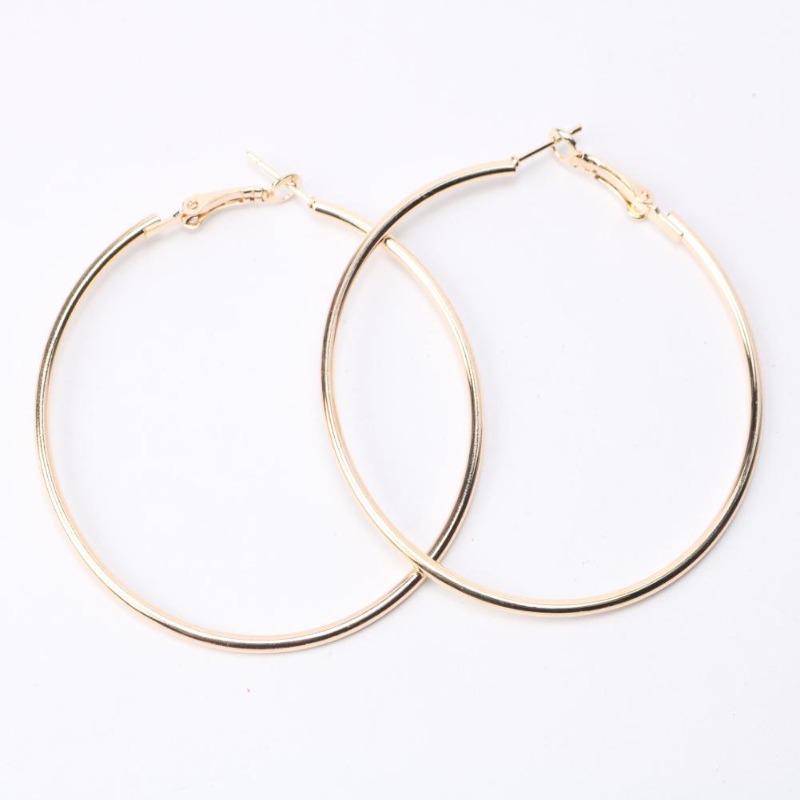 Minimalist, Individualistic, Exaggerated Large Circle Earrings, Women'S Fashionable Large Circle Earrings With Temperament