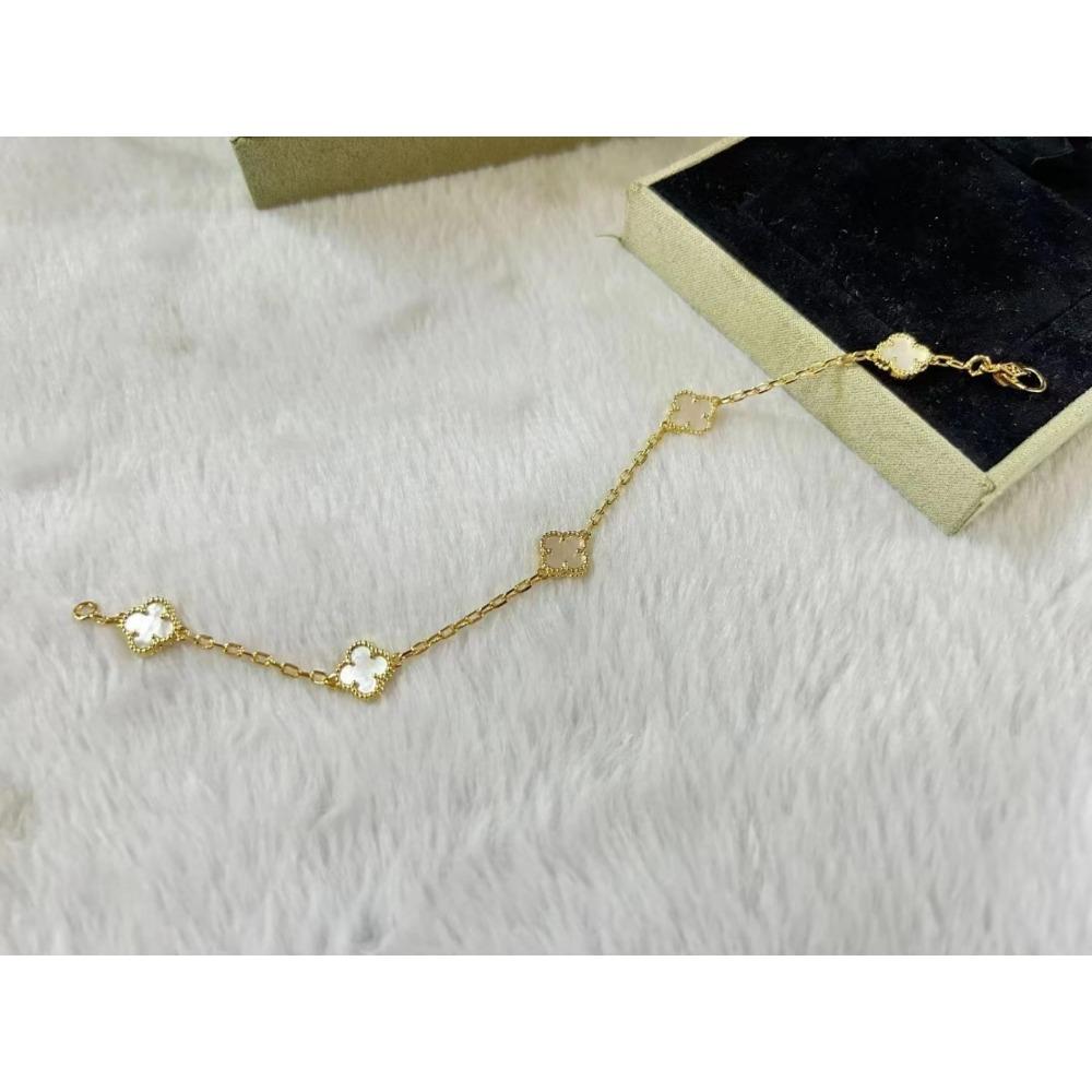 High-end Four-leaf Clover Bracelet Mini Six-flower Bracelet Red Chalcedony Black Agate Ladies Bracelet