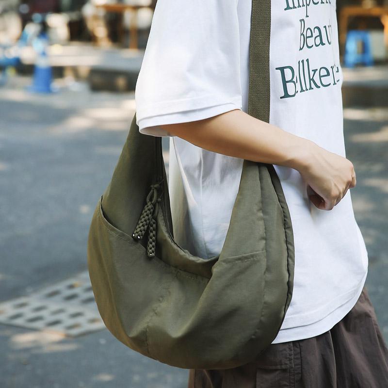 Simple solid color nylon zipper crossbody casual shoulder bags for women  versatile fashion travel bags