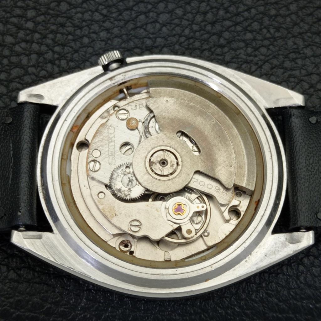 SEIKO 5 AUTOMATIC JAPAN 7009A MENS VINTAGE ARABIC WHITE DIAL WATCH a702675-1 R209-a702675