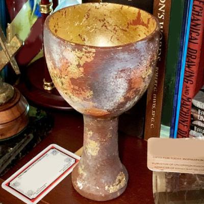 Trophäen-Ornament Retro-Stil Kreatives Harzhandwerk Cosplay-Requisite Mehrzweck-Kunstdekoration Handwerk Harz Goldener Kelch-Pokal Heimdekoration Feiertag