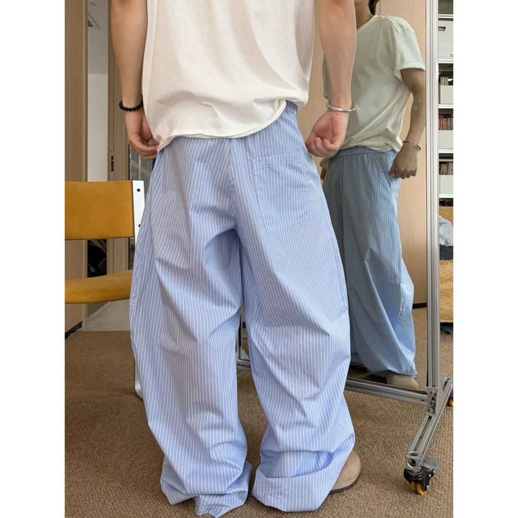 Blau gestreiftes Kind fühlt sich nach altem Geld an fauler Sommer Säbelhose Koreanische Eis seide Hose locker Herren Weite Beine locker Freizeit
