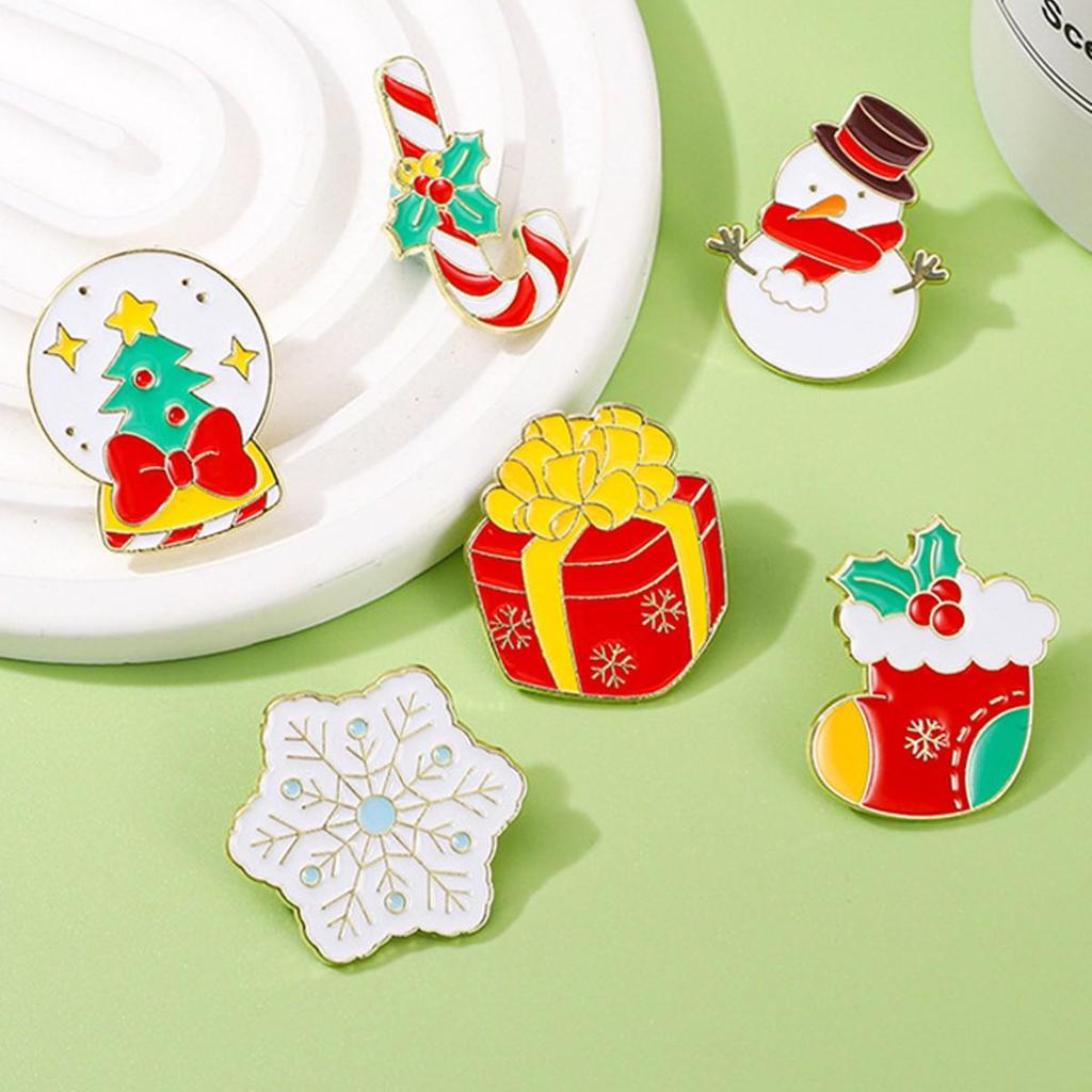 Christmas Fashion Enamel Pins: Stylish Brooches for Backpacks & Clothing