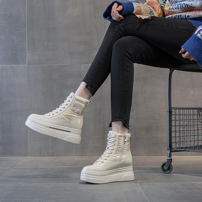 New Women's Shoes with Thick Soles and Warm Short Boots In Winter, Leather Casual Muffin Soles, and Snow Boots with Cotton.