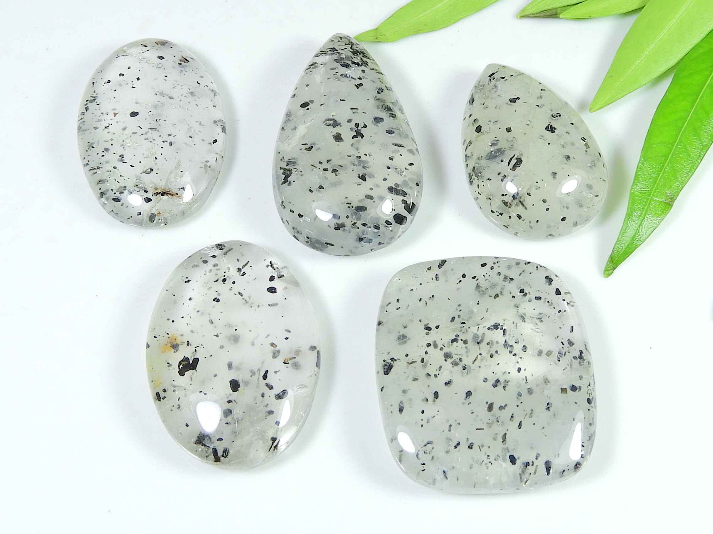 

29-30MM Natural Black Dot Quartz Mix Shape 5Pcs Cabochon Loose Gemstone RQ-2866