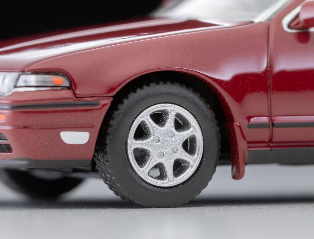 TOMYTEC Tomica Limited Vintage Neo Nissan Cefiro Town Ride N Wine Red 1991 Model 339366 1/64 LV-N319d (Finished Product)