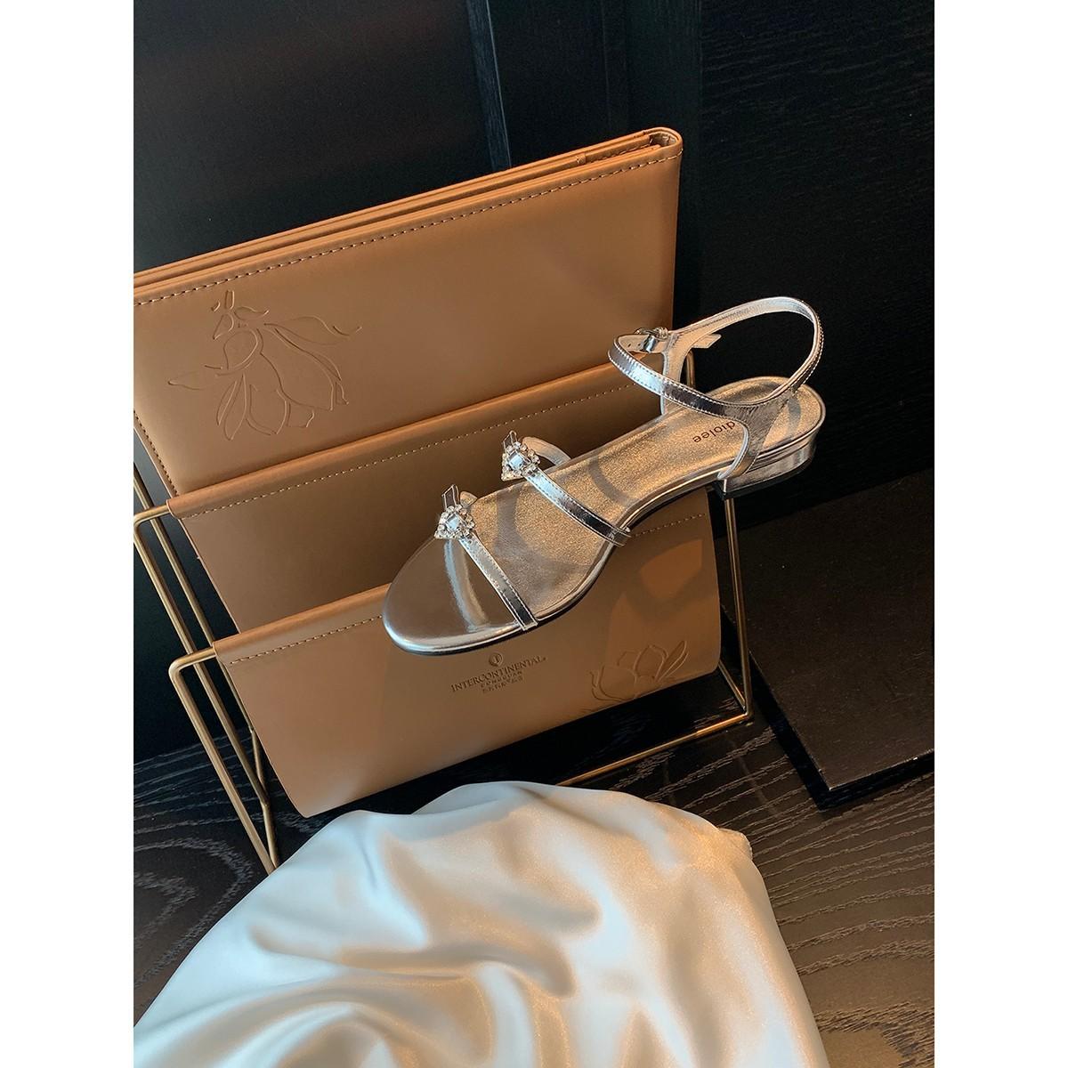 

Spot Su Yinyin of the same style | Heartbeat~ French love rhinestone buckle slippers women s thick heel sandals outside 40