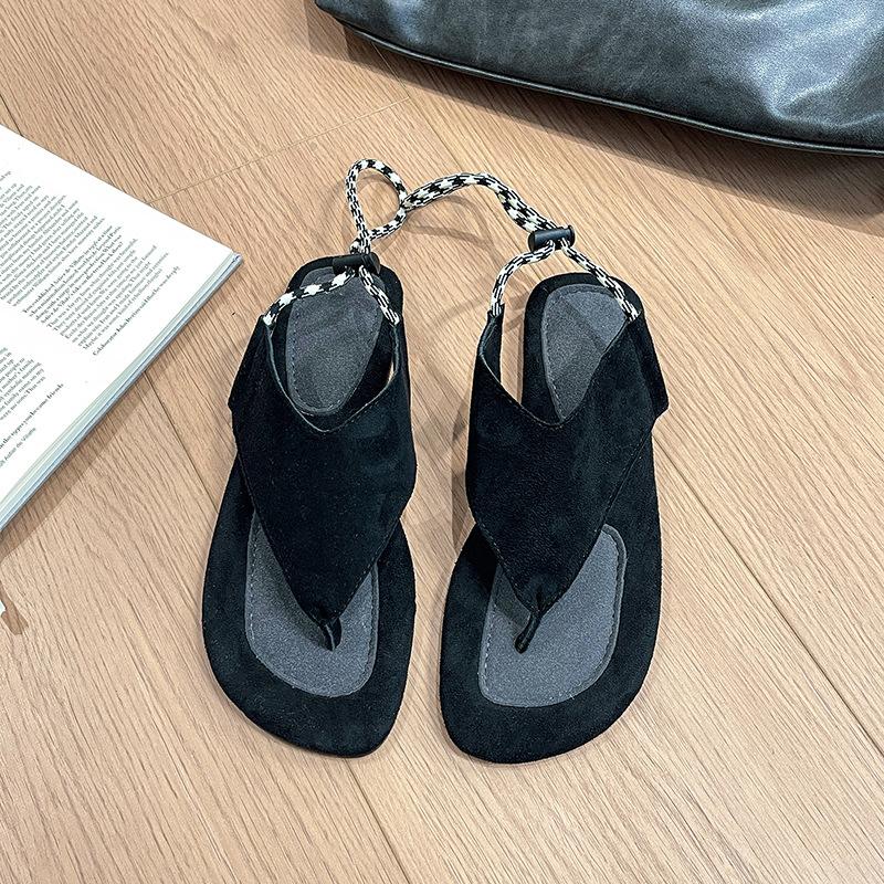 French Retro Niche Design Sense Flat Bottom Pinch Foot Herringbone Cool Slippers Women Wear Summer Fashion New Sandals Women