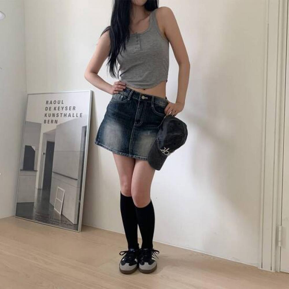 New Arrivals Open RUn Cropped Sleeveless BUtton Slim Fit Stretch U Neck Crop Top