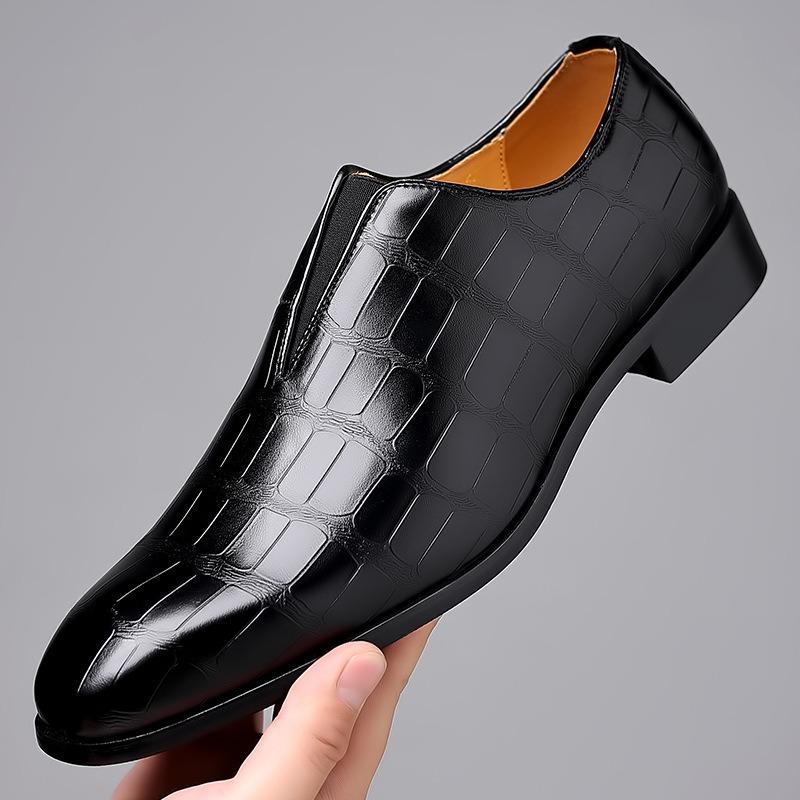 Men Dress Shoes Business Leather Shoes  Designer Breathable Loafers Fashion Wedding Party Shoes Slip on Plus Size Oxfords