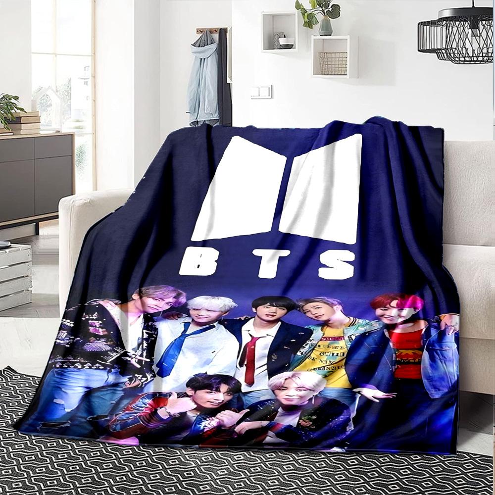 1 Stück Bts Modeikone Flanelldecke für Super Weiche Niedliche Komfortdecke für Reisebettwäsche Couch Sofa Decke Y72326 75cmx90cm