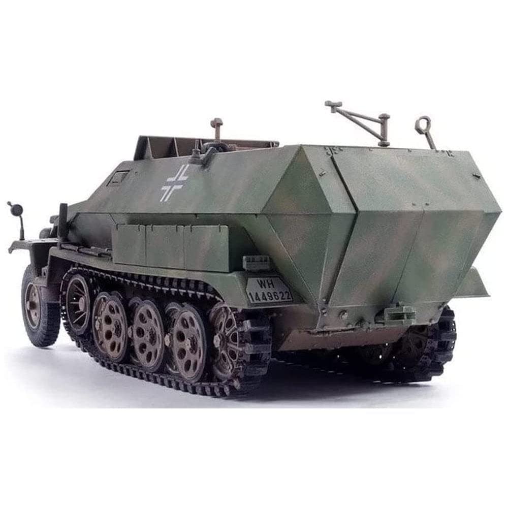 AFV Club 1/35 Sd.Kfz.251/9 Ausf.C Early Production Plastic Model Kit