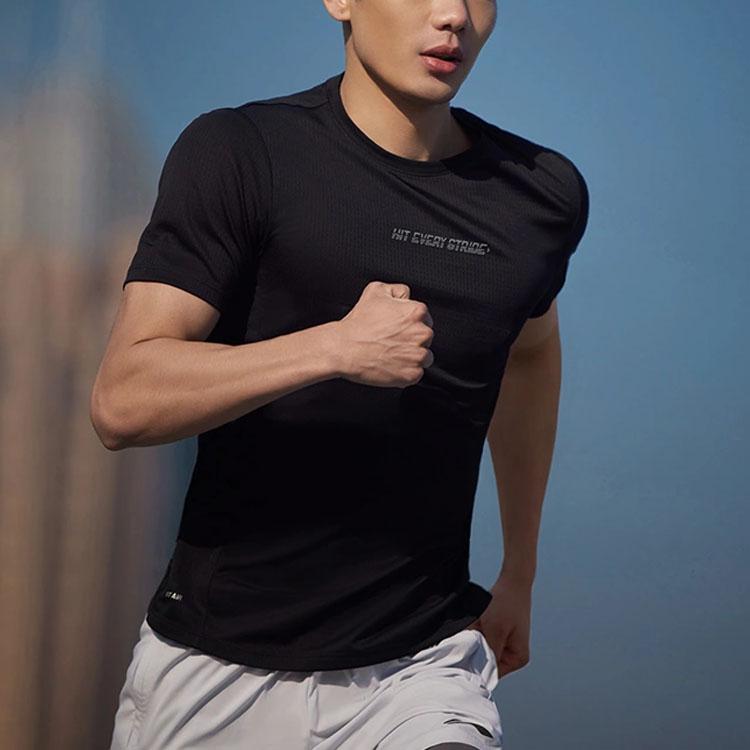 Li Ning Běžecká série Jednobarevné Tričko s potiskem písmen Reflexní Rychleschnoucí Prodyšné Krátký rukáv Pánské Topy Černé ATST081-1