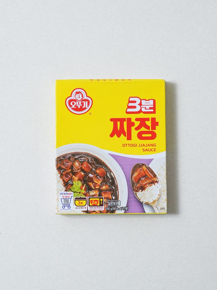Ottogi 3-Minute Jjajang Black Bean Sauce 200g 1ea