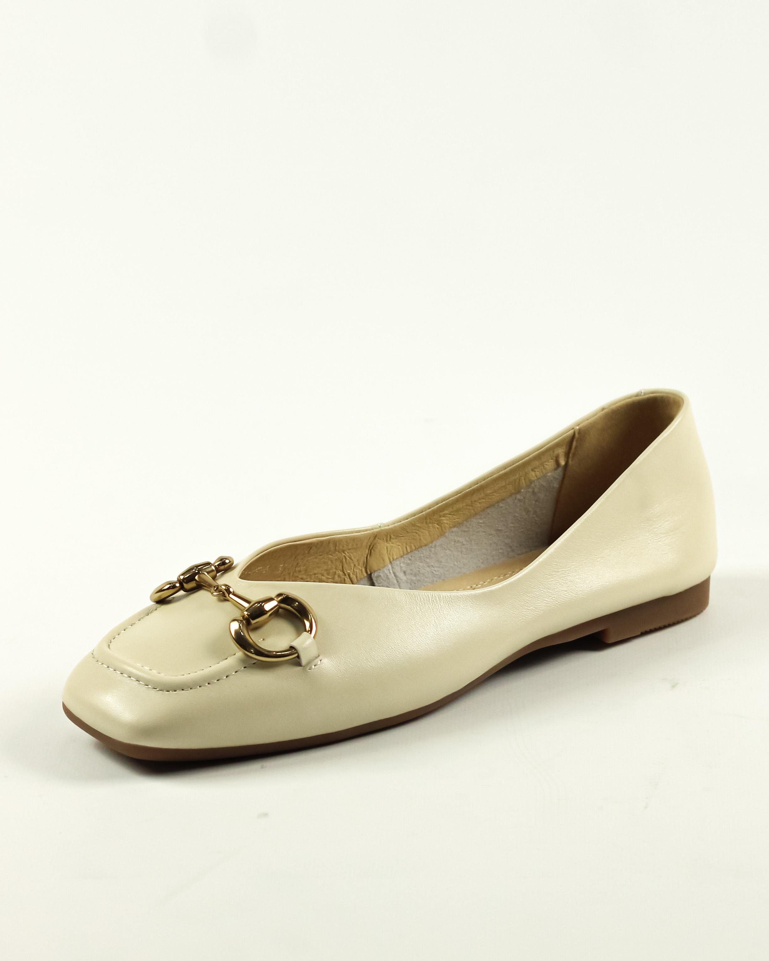 

Балетки шкіряні Berkonty 919127 36 Молочні 37 молоко, білий колір