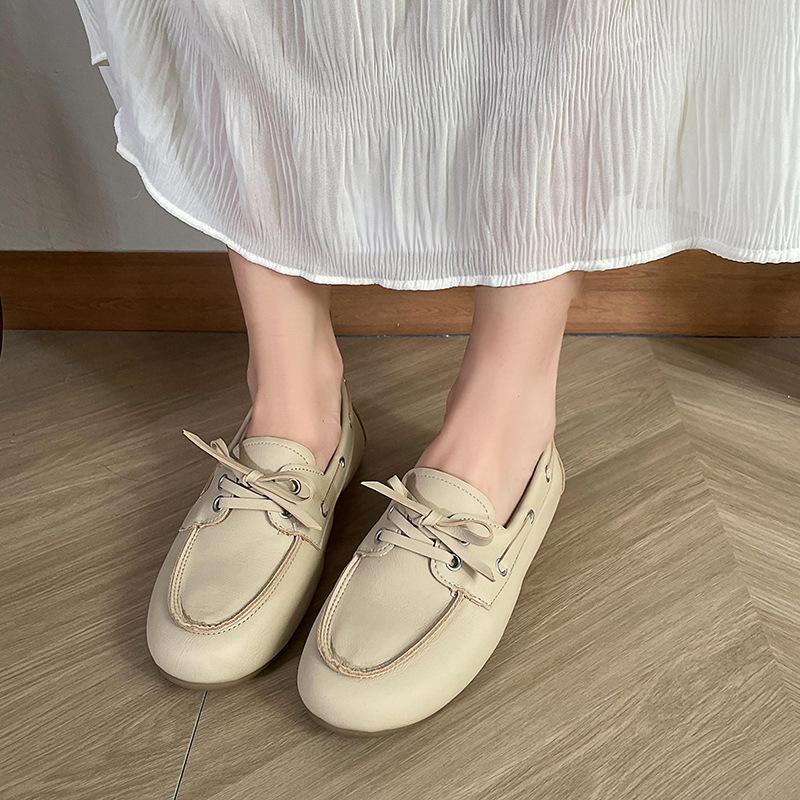 2024 vår och sommar nya fashionabla och bekväma Doudou-skor mångsidiga snörskor med rund tå loafers platta damskor