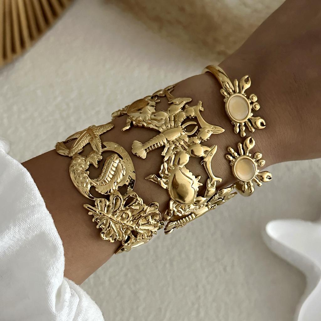Vintage Stainless Steel Ocean Series Bangle for Women Gold Color Shell Starfish Conch Turtle Bracelet Boho Beach Party Jewelry