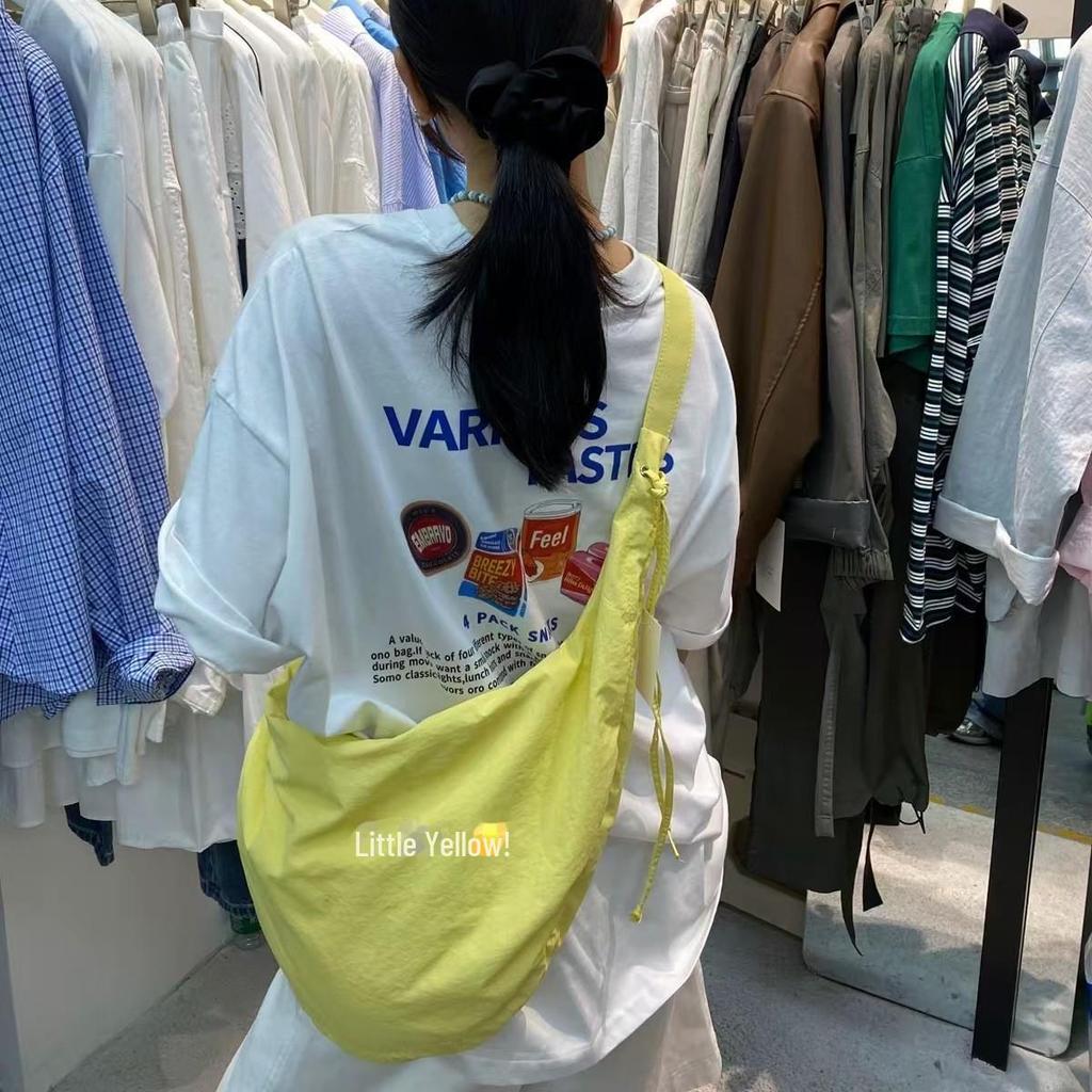 2025 Spring/Summer Korean Nylon Crossbody Dumpling Bag: Women's Large Capacity Pleated Tote Crescent Bag.