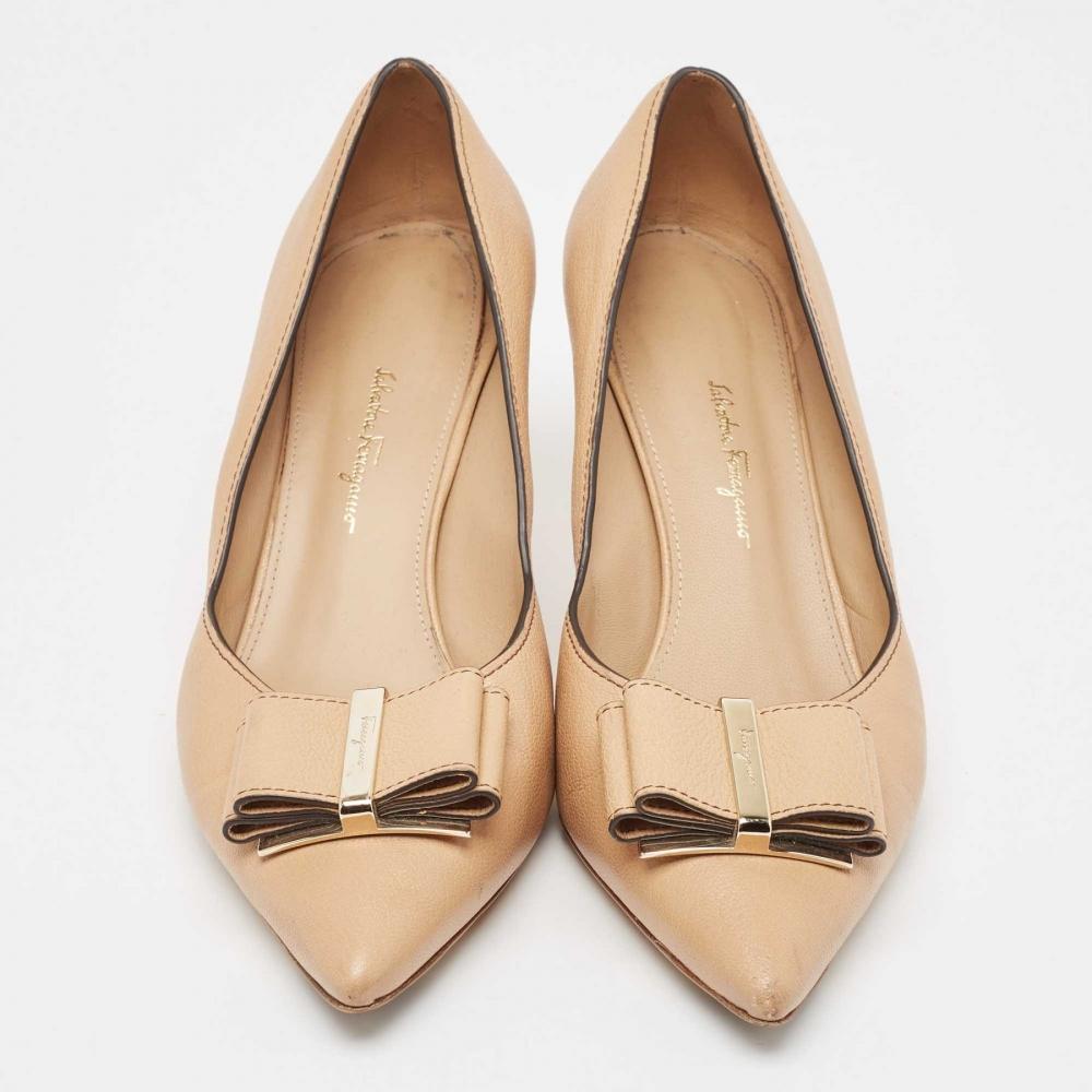 Salvatore Ferragamo Beige Leather Double Bow Pumps Beige